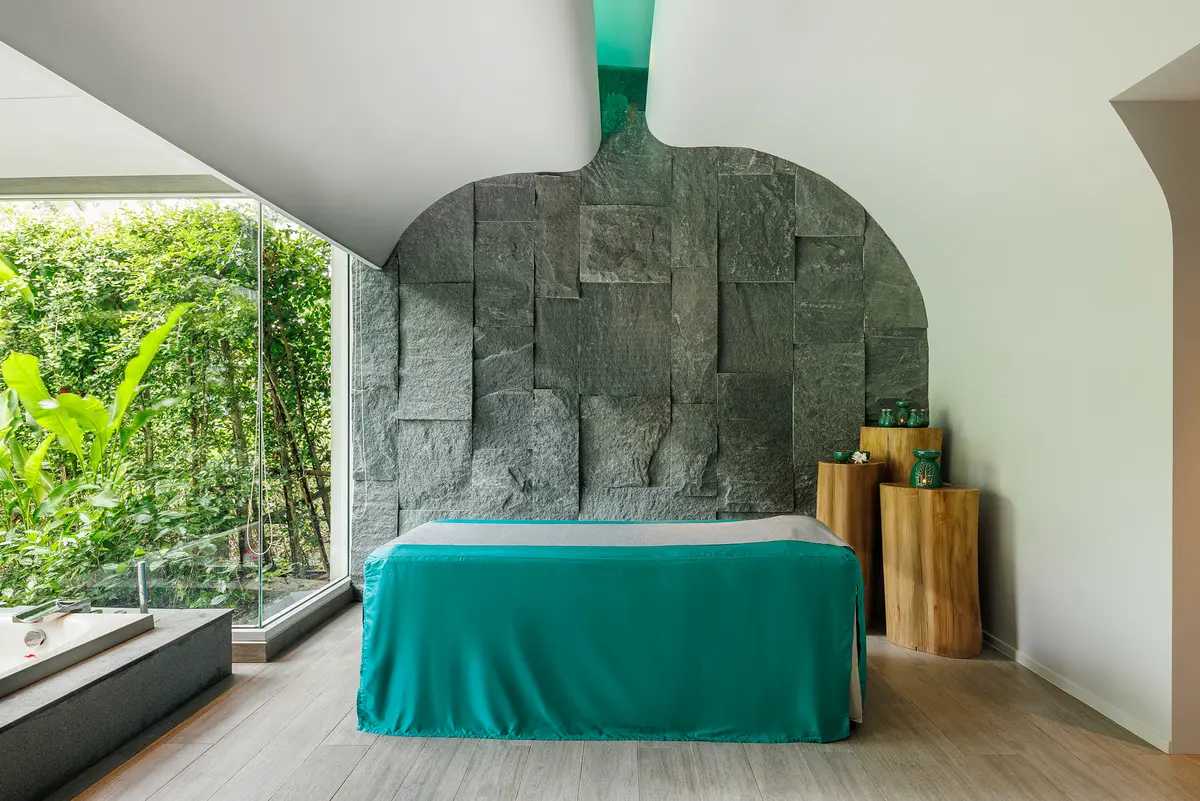 Krabi-Banyan Tree Spa Krabi, a tropical sanctuary overlooking the Andaman Sea