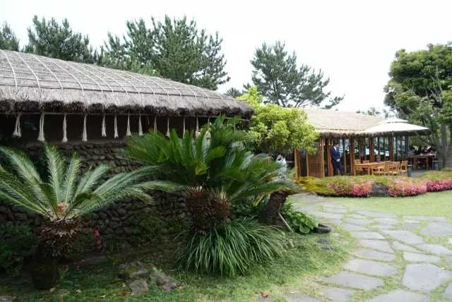 Busan/Jeju-Island Hotel SPA Massage Club, Jeju Island Aboriginal thatched house decoration style