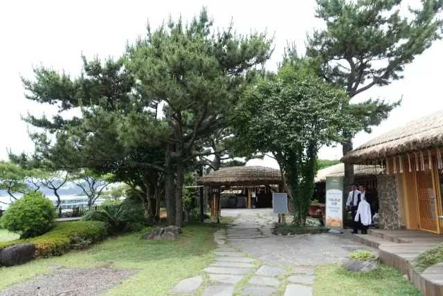 Busan/Jeju-Island Hotel SPA Massage Club, Jeju Island Aboriginal thatched house decoration style