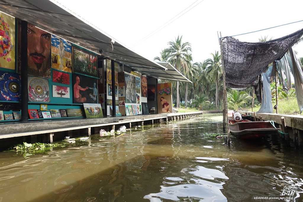 Bangkok-Damnoen Saduak Floating Market and Maeklong Railway Market Walking Tour