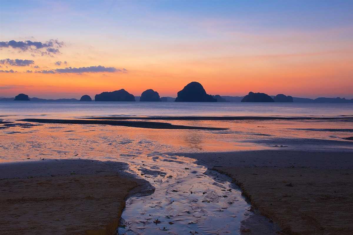 Krabi-Explore Krabi's vibrant beach parties and nightlife, a party lover's paradise