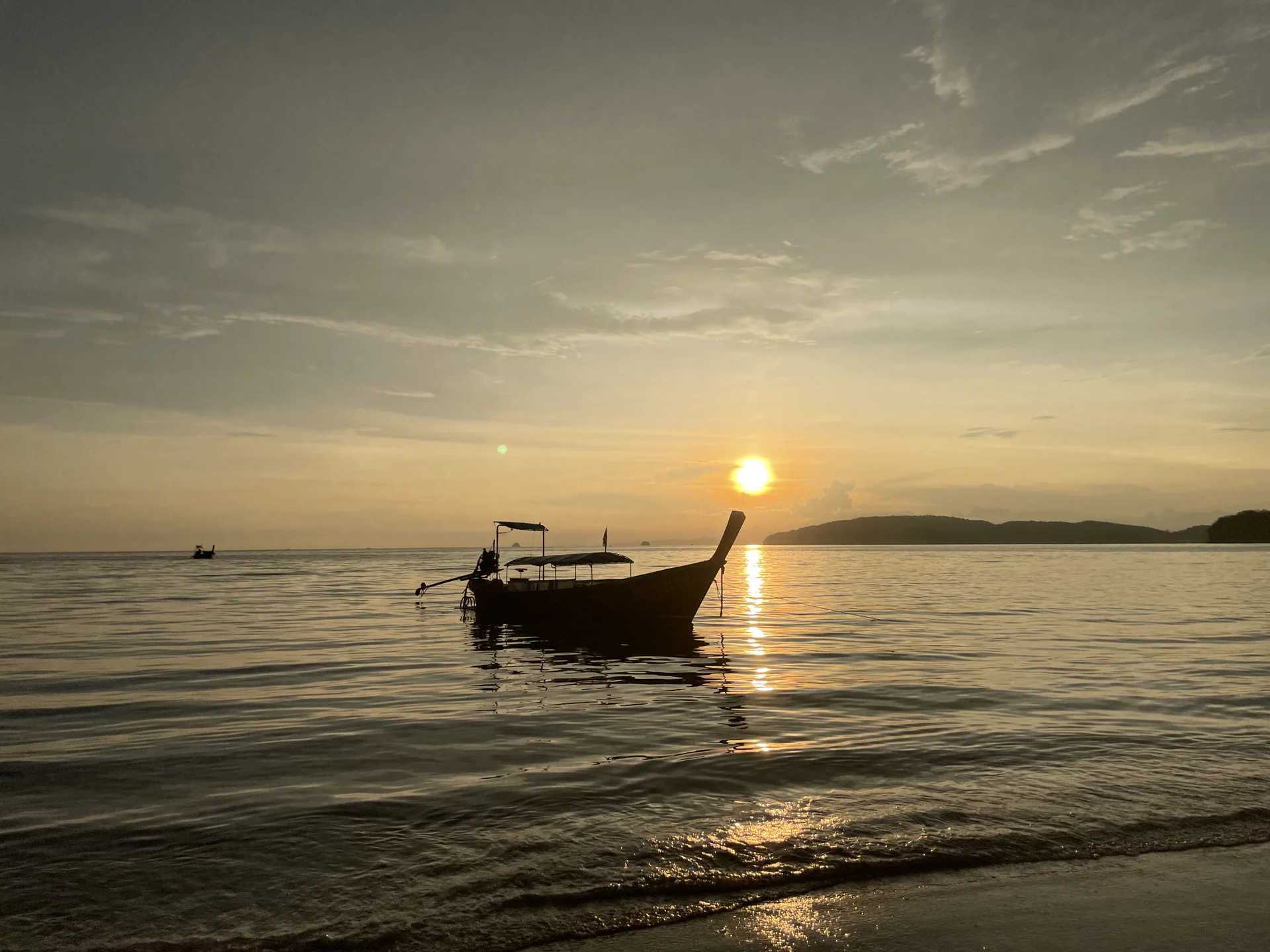 Krabi-Ao Nang, Krabi｜Away from the main street of Ao Nang, a place to quietly watch the sea