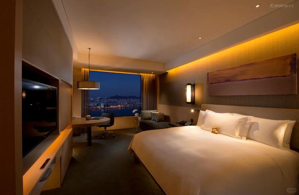 Seoul-Conrad Hotel in Yeongdeungpo-gu, Seoul, a perfect blend of luxury and beauty