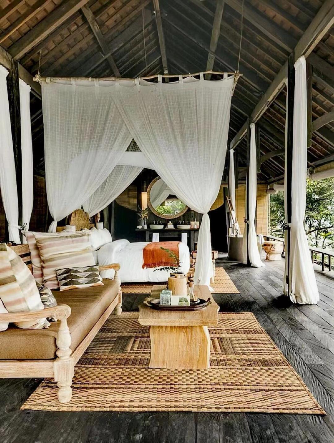 Bali-Banyan Tree Resort Bali?️, do you want to experience the feeling of having sex in the primeval forest?