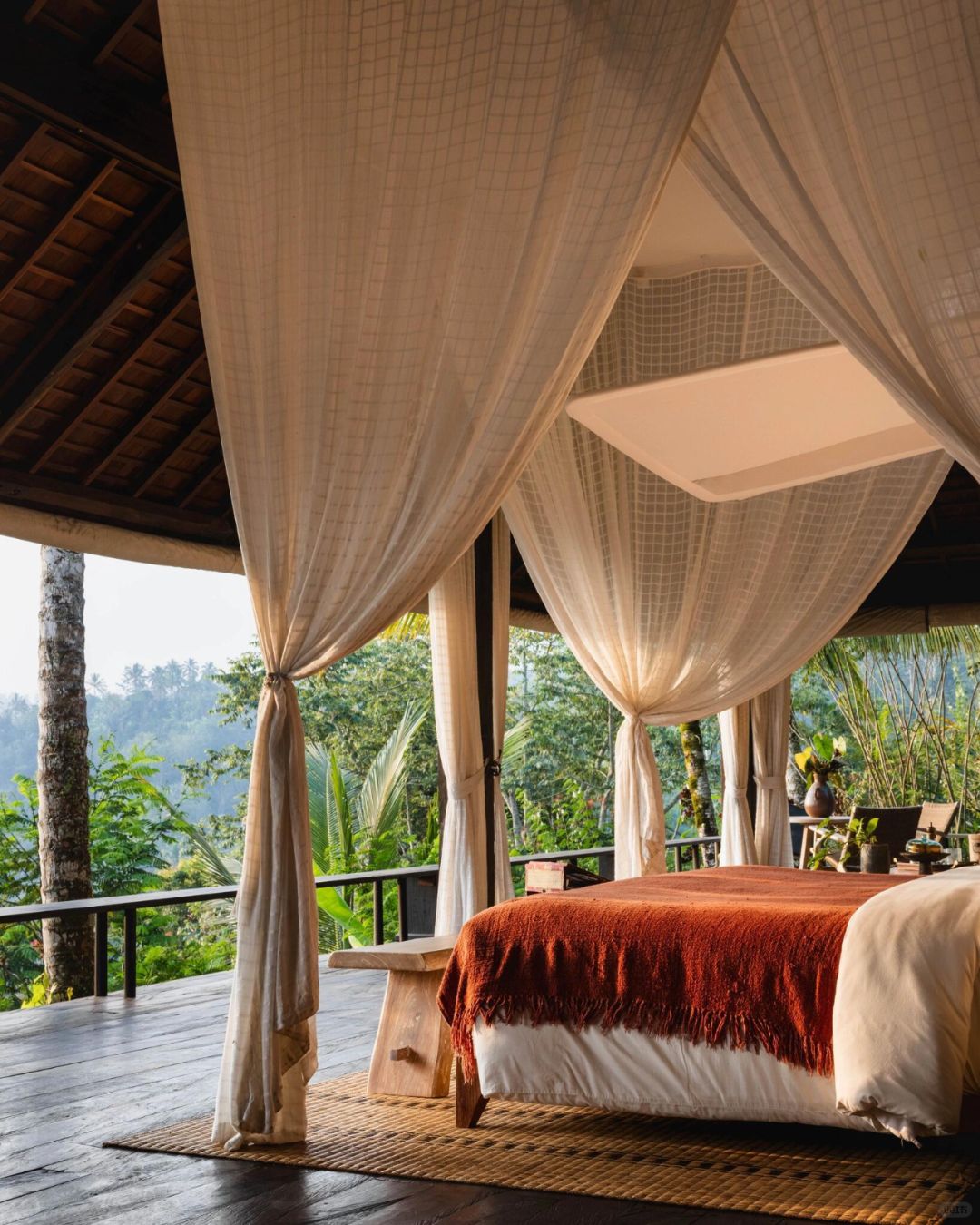 Bali-Banyan Tree Resort Bali?️, do you want to experience the feeling of having sex in the primeval forest?