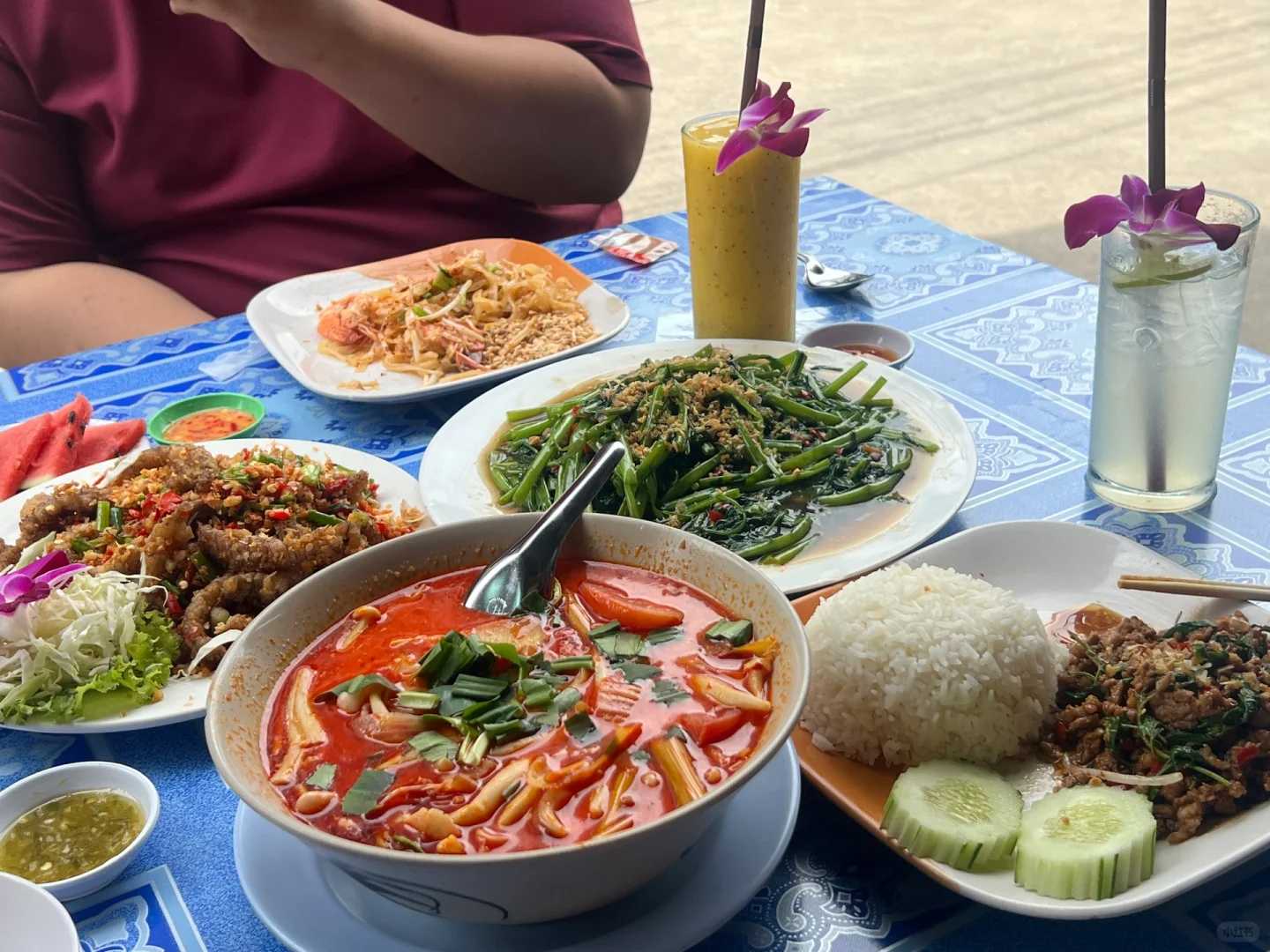 Krabi-Family Thai Food And Seafood❤️, recommended curry crab and fried fish papaya salad