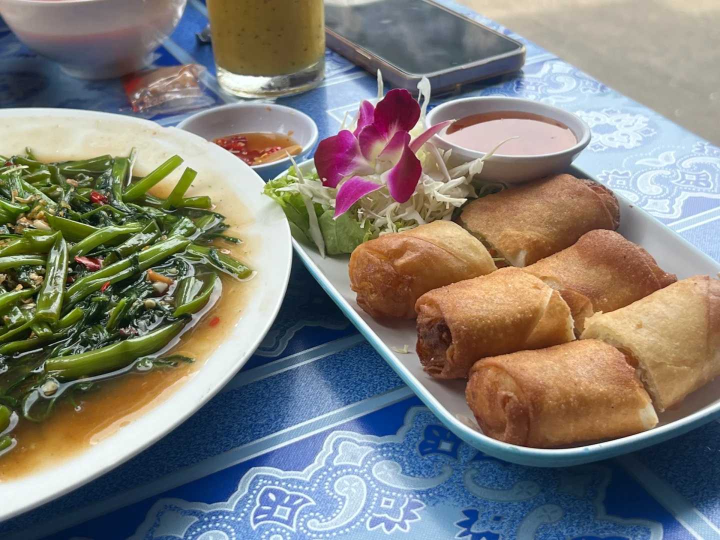 Krabi-Family Thai Food And Seafood❤️, recommended curry crab and fried fish papaya salad