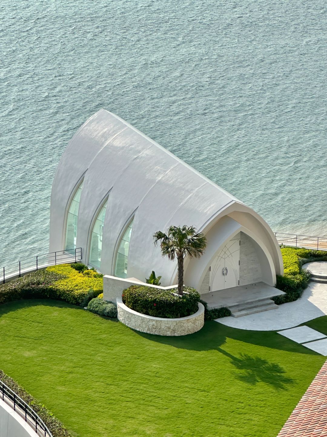 Okinawa-Okinawa Ryukyu Meijo Beach Hotel🧡, swimming pool and water slide are very fun