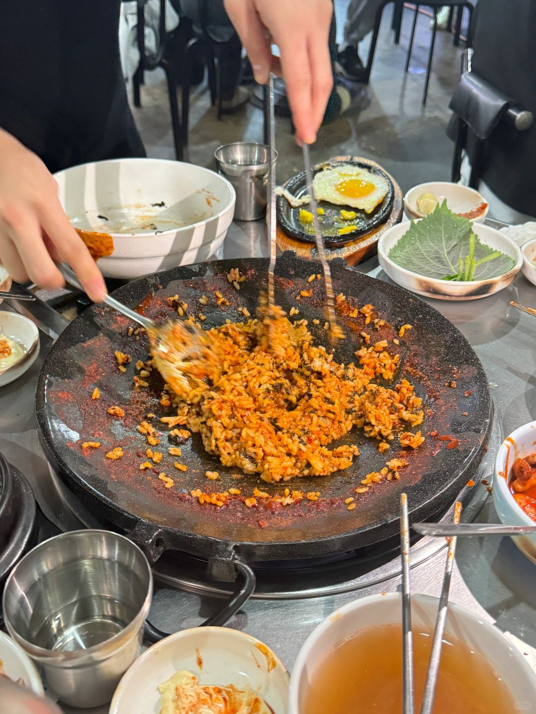 Busan/Jeju-선덕로 쭈꾸쭈꾸🦐🥩🐙🌶️, a Korean BBQ restaurant near Shilla Duty Free Shop.