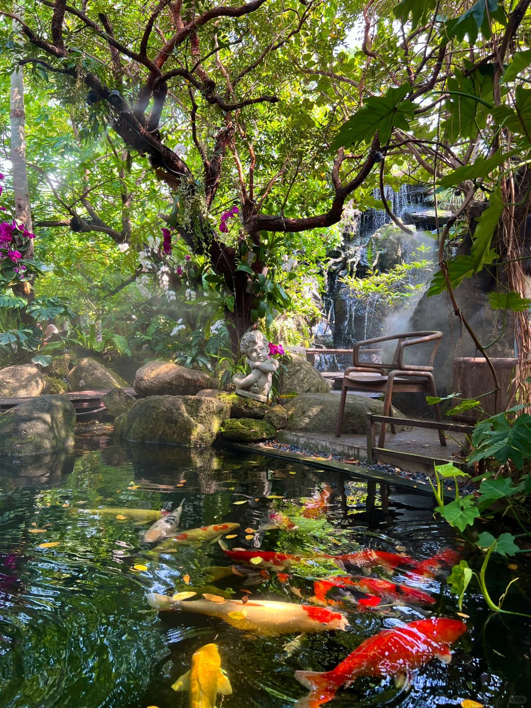 Bangkok-Baan Suan Sathon🌴 Restaurant in Bangkok, a rainforest-style coffee shop