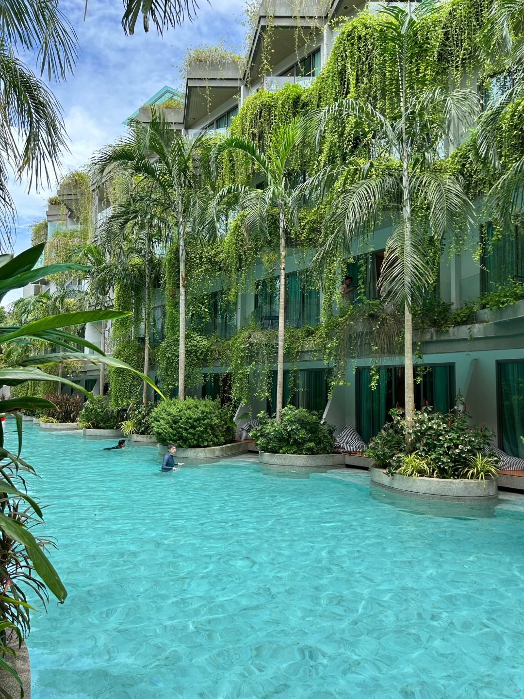 Phuket-Panwaburi Beachfront Resort, Phuket private beach, large swimming pool hotel