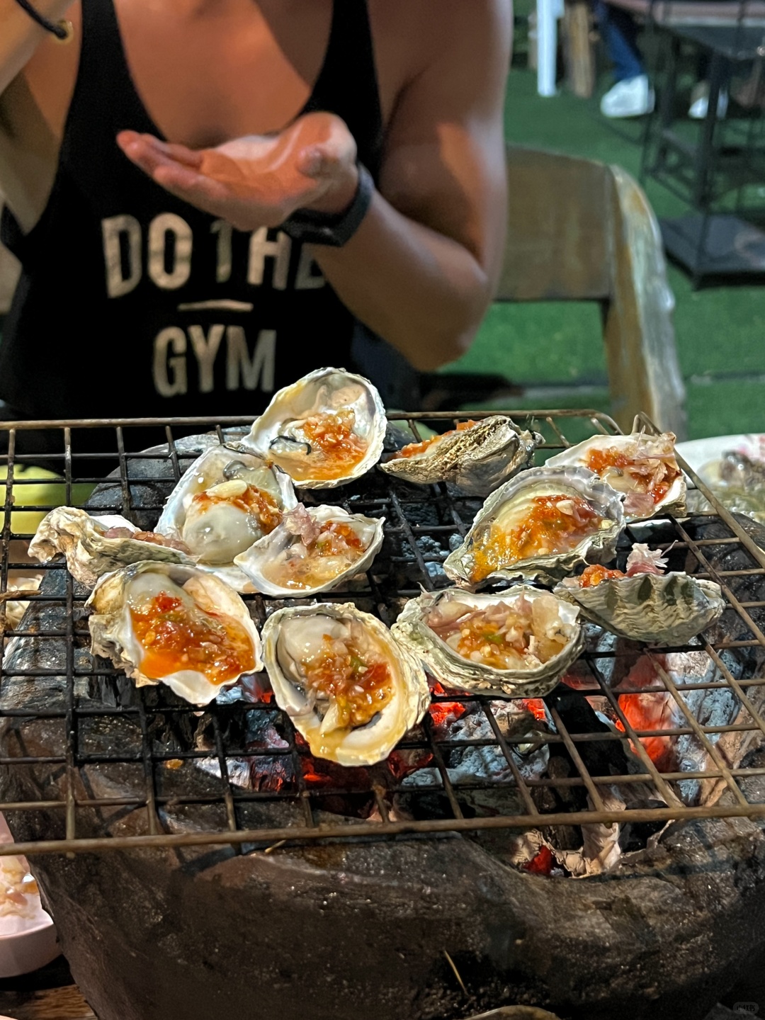 Pattaya-บริษัท ล๊อบสเตอร์พอต จำกัด, Seafood barbecue buffet, crab, prawns, squid, oysters