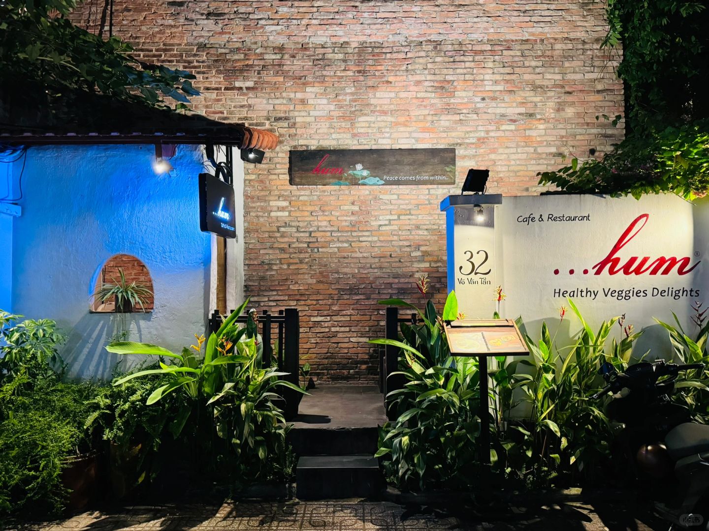 Ho Chi Minh-Hum Lounge Restaurant, a popular restaurant in Ho Chi Minh City, experience a fairy tale world