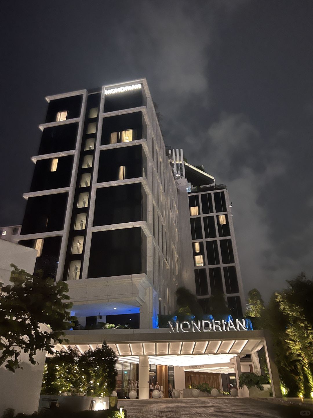 Singapore-Mondrian Singapore Duxton, enjoy a drink while overlooking the entire city