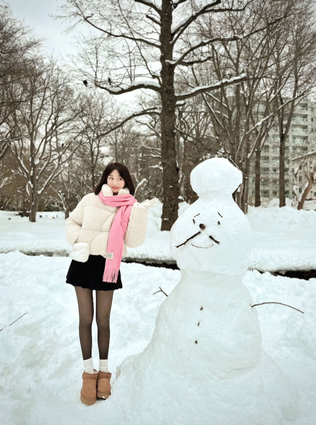 Sapporo/Hokkaido-Beautiful scenery of Hokkaido University❄️, snow-covered branches and flowing streams