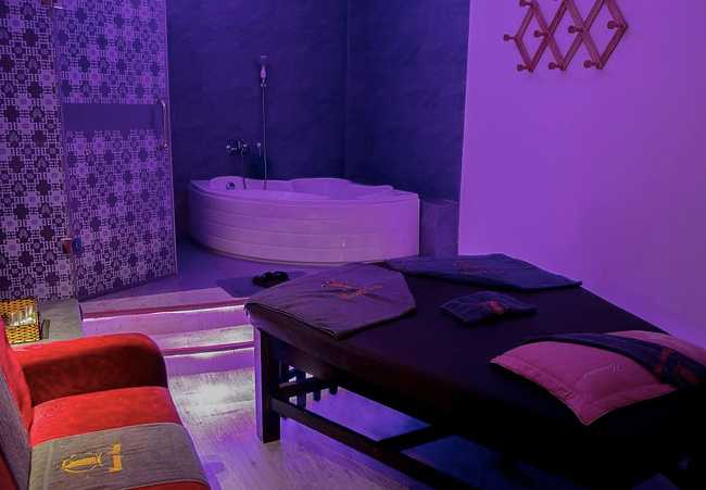 Ho Chi Minh-Dubai Massage in Ho Chi Minh, modern equipment, luxurious decoration