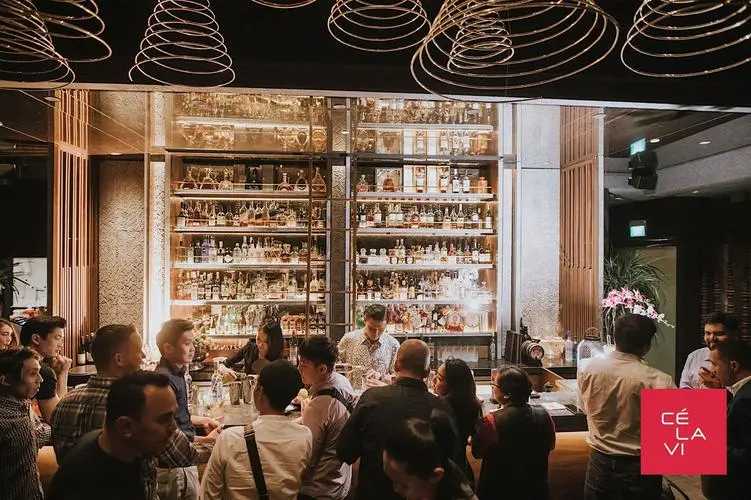 Hong kong-7 popular nightclubs in Hong Kong where you can drink champagne or samovar all night