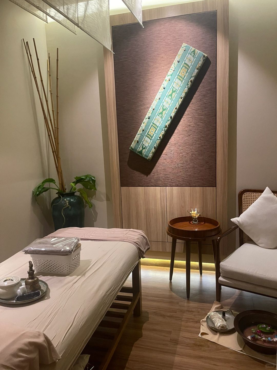 Jakarta-Relax your body with a Hot Ston massage at Gaya Spa Wolter Monginsidi in Jakarta