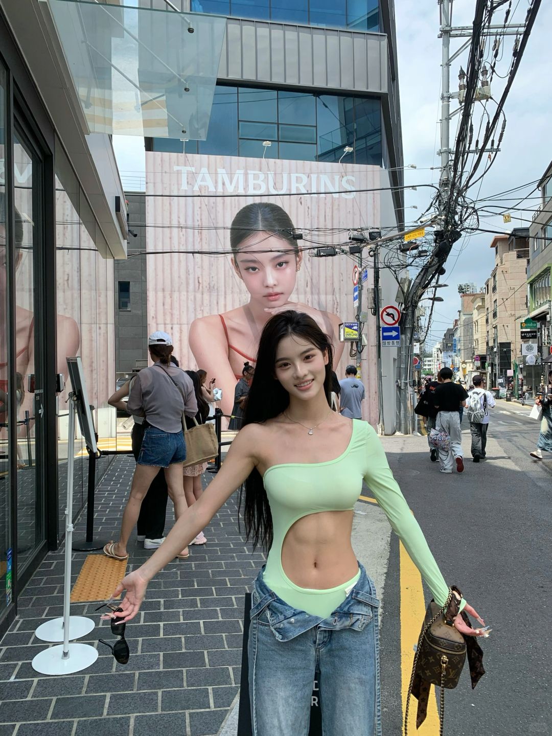 Seoul-The first stop of my trip to Seoul, taking a photo with the Jennie billboard