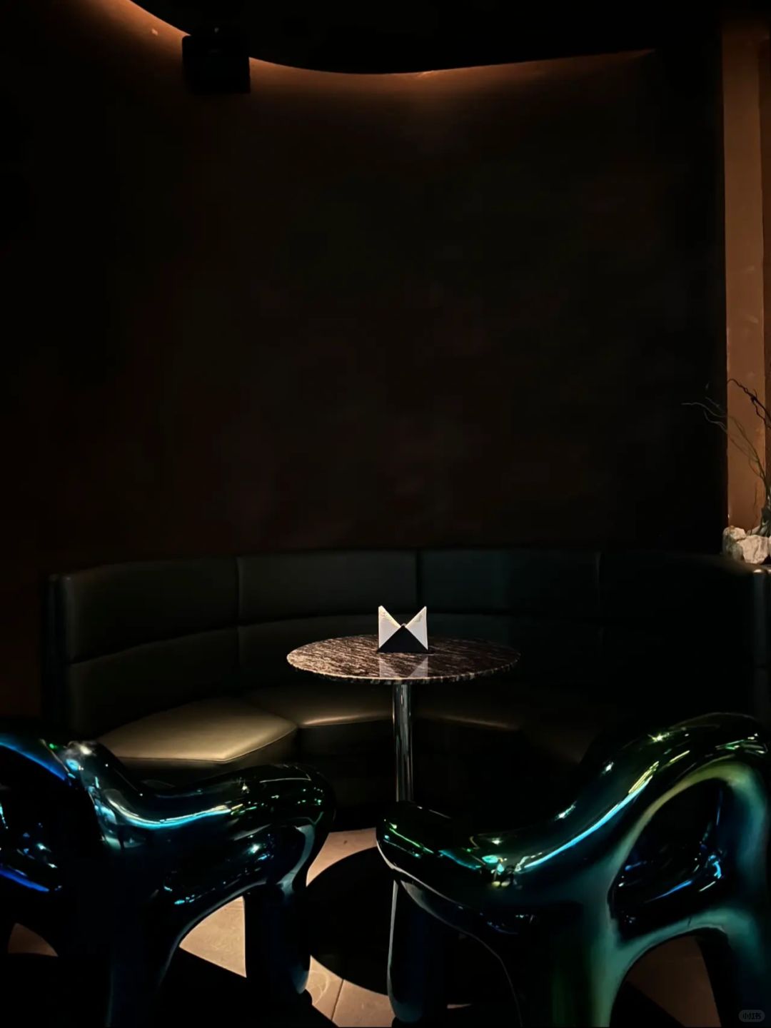 Hanoi-Enjoy a carefully crafted cocktail at USE BAR, Hanoi's most sophisticated bar