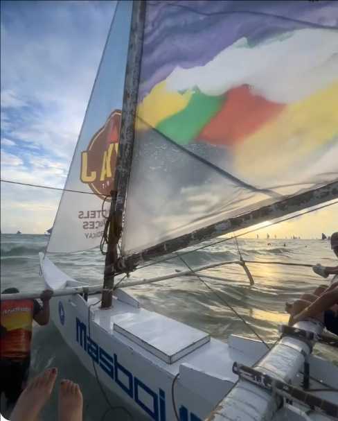 Boracay-Boracay's sunset sailing⛵️ experience is great with the sea breeze