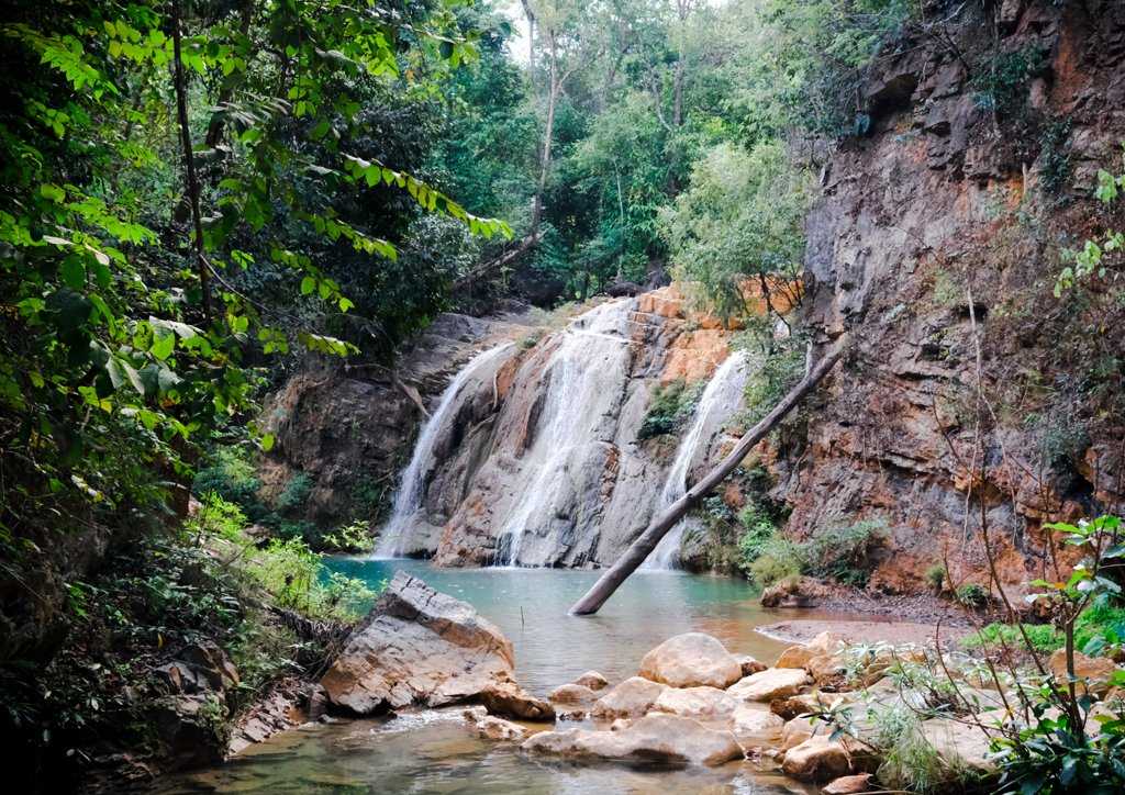 Hua Hin-Ko Luang Waterfall, a spectacular sight cascading down a 20-meter-high cliff