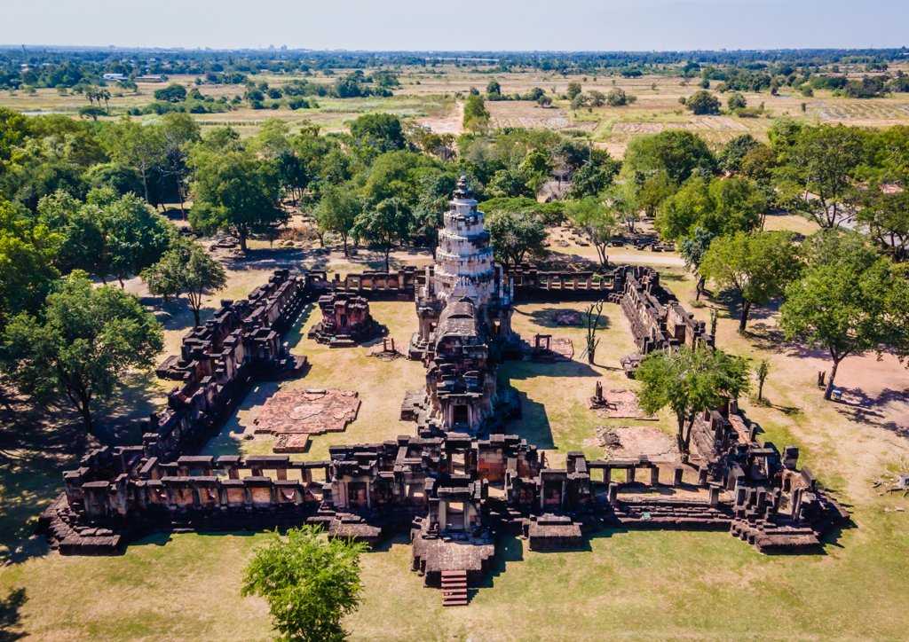 Hua Hin-Prasat Hin Phanom Wan, the fifth largest stone castle in Thailand