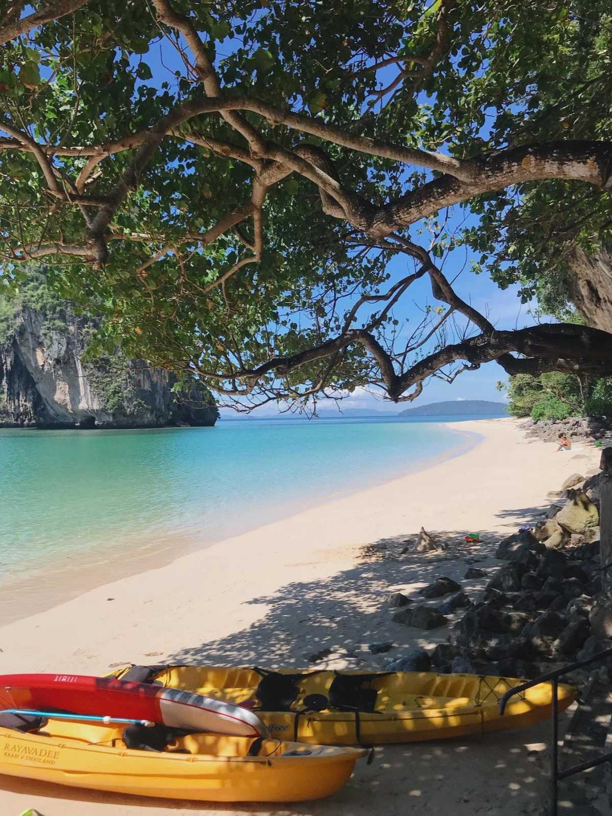 Krabi-The Grotto Cave Restaurant by the Krabi Jelly Sea🍧, waiting for a beautiful sunset