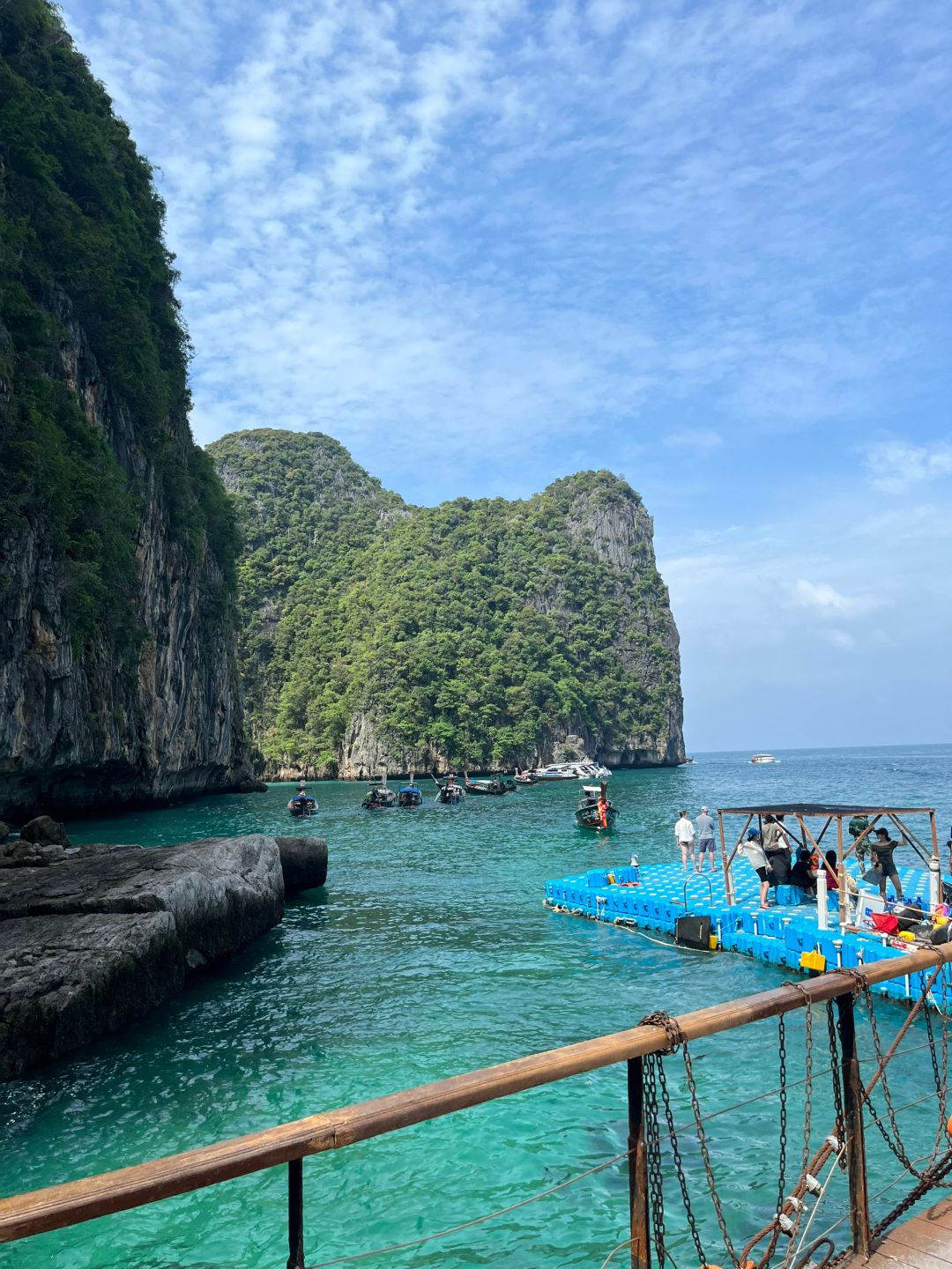 Phuket-Phuket Phi Phi Island yacht tour🏖️, swimming and snorkeling in the clean sea