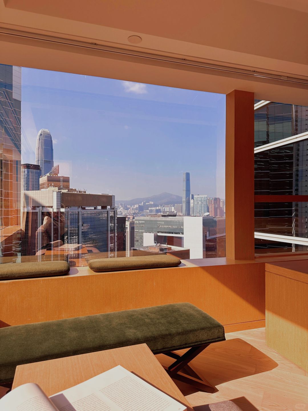 Hong kong-Rosewood Hong Kong's Grand Harbour 🏊 View Room offers a top-notch sea view