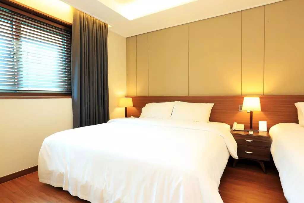 Seoul-L7 Hongdae by LOTTE, Sunbee Hotel Insadong Seoul, Ihwa Hanok. Top 3 hotels in Seoul