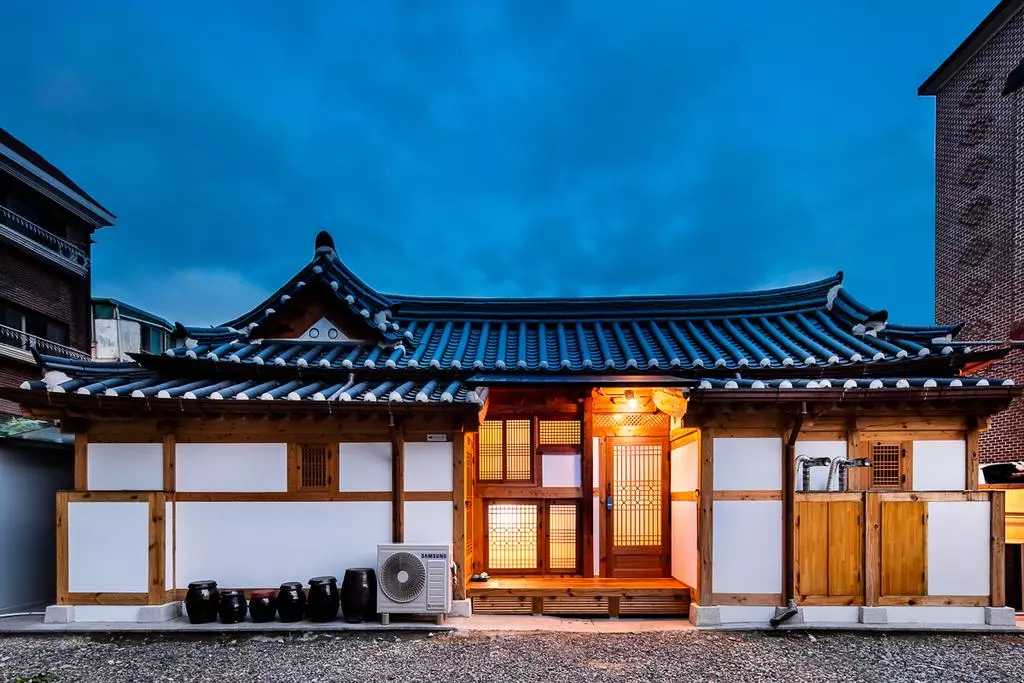 Seoul-L7 Hongdae by LOTTE, Sunbee Hotel Insadong Seoul, Ihwa Hanok. Top 3 hotels in Seoul