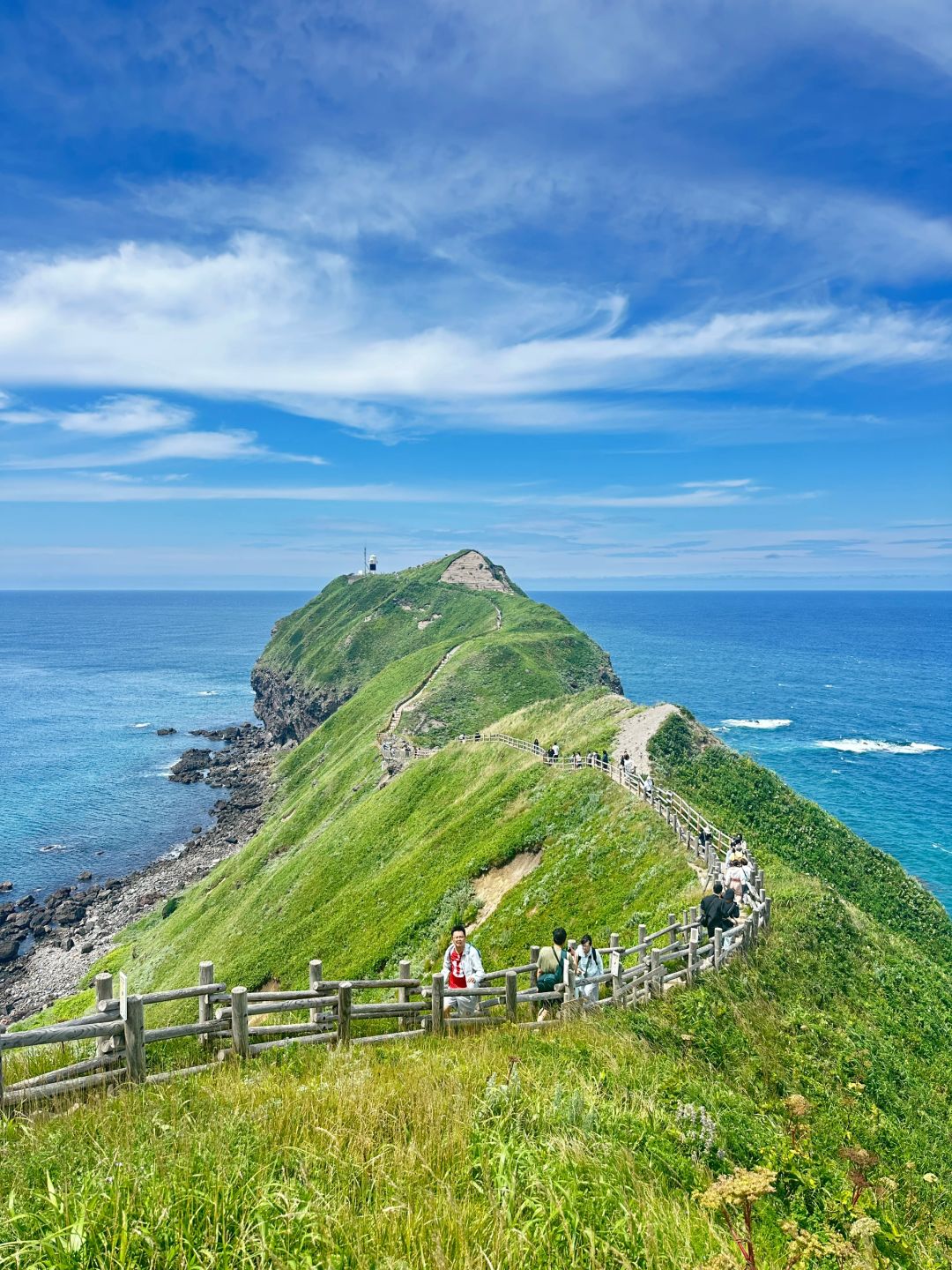 Sapporo/Hokkaido-Summer is the right way to start your trip to Hokkaido💕, with green grass and blue sea