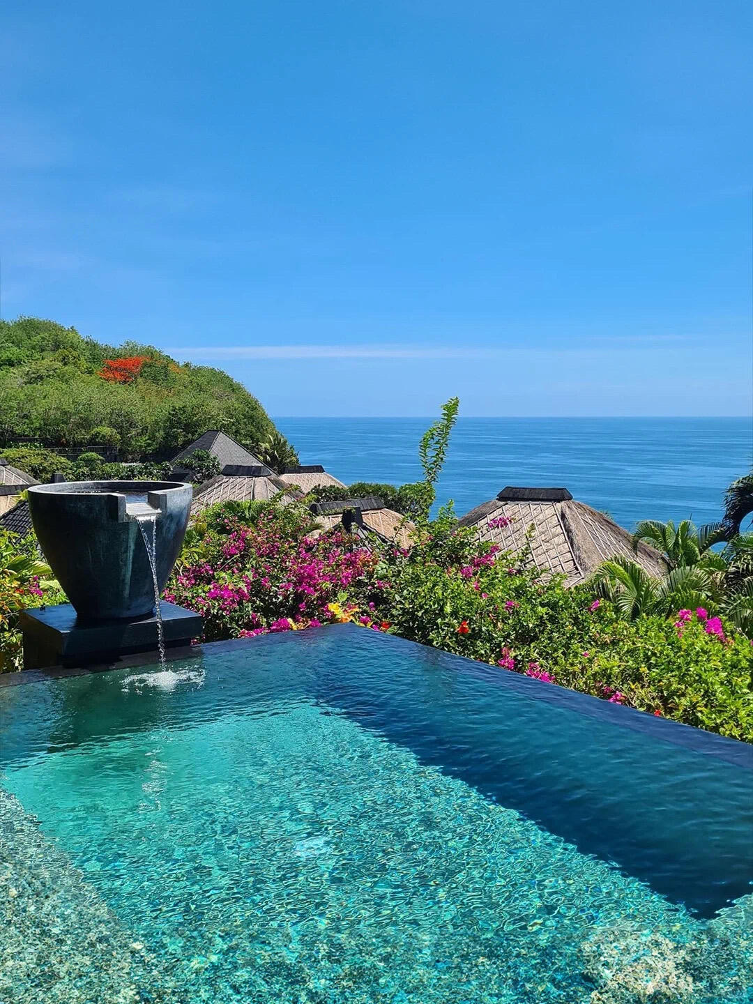 Bali-Bali hotel autumn discounts. Conrad, Andaz, Ritz-Carlton, Bulgari, W Seminyak big discounts