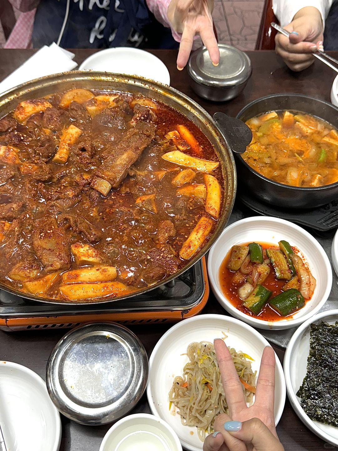 Seoul-Spicy pork ribs restaurant in Myeongdong (이가네갈비) , Seoul, delicious with rice