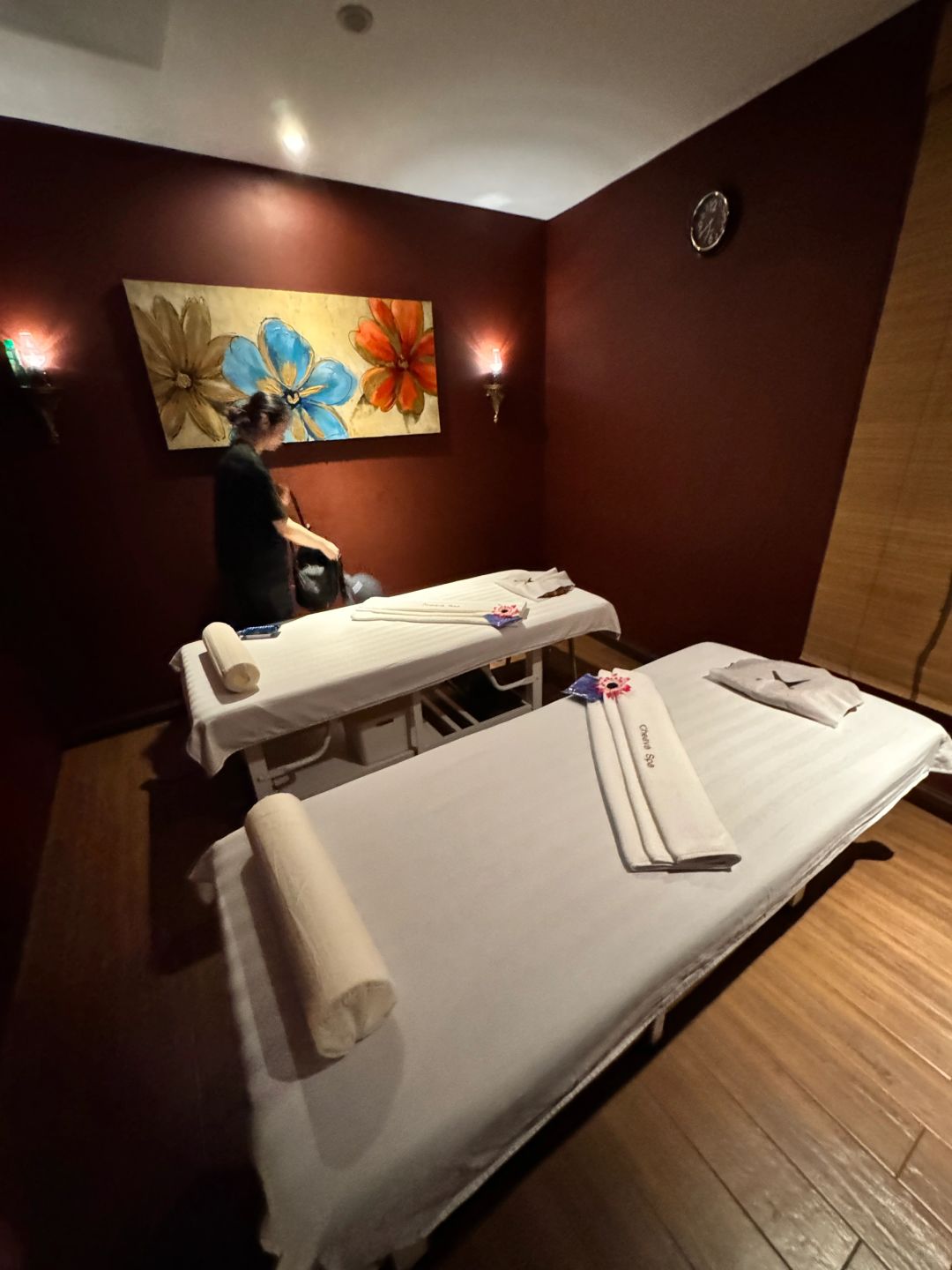 Cebu-Cheava spa massage in Cebu, enjoy the wonderful feeling of essential oil breast massage