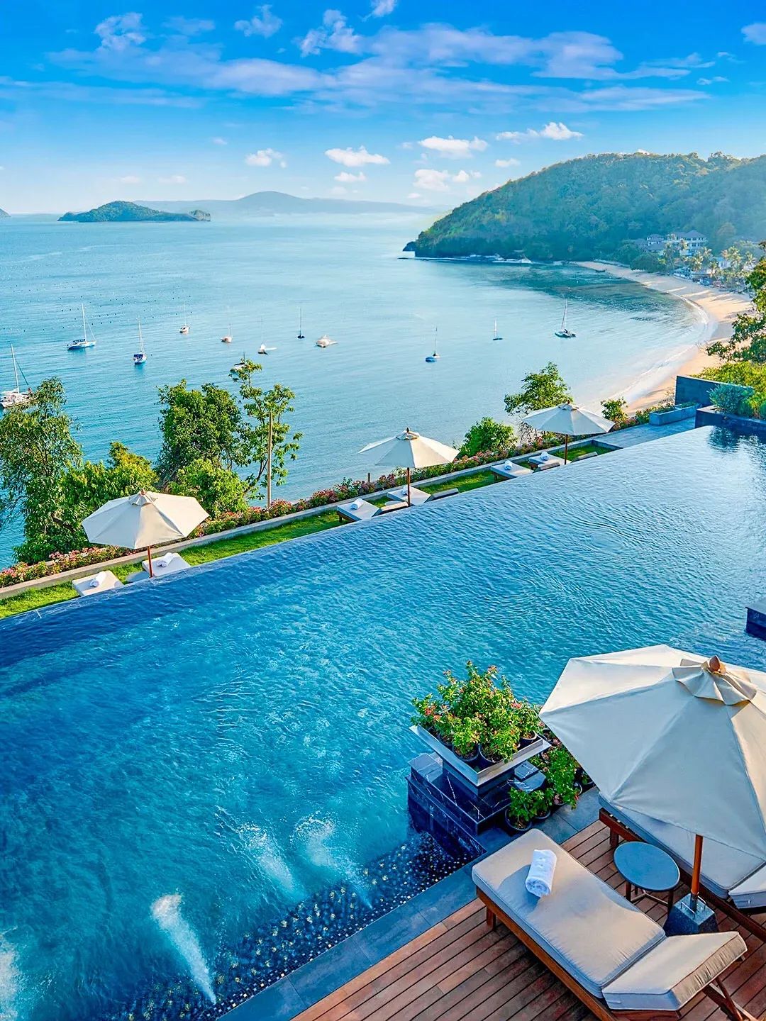 Phuket-Phuket travel guide. 🍛Entry, climate, hotels, transportation, food, safety, culture