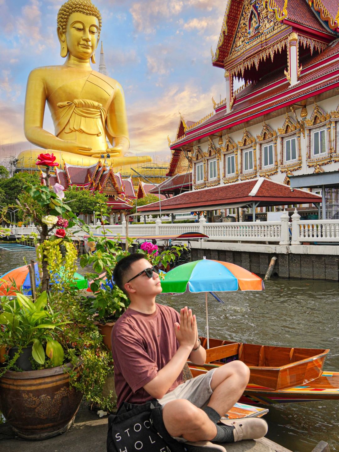 Bangkok-The huge Buddha statue at Wat Phra Kaew in Bangkok is a stunning sight