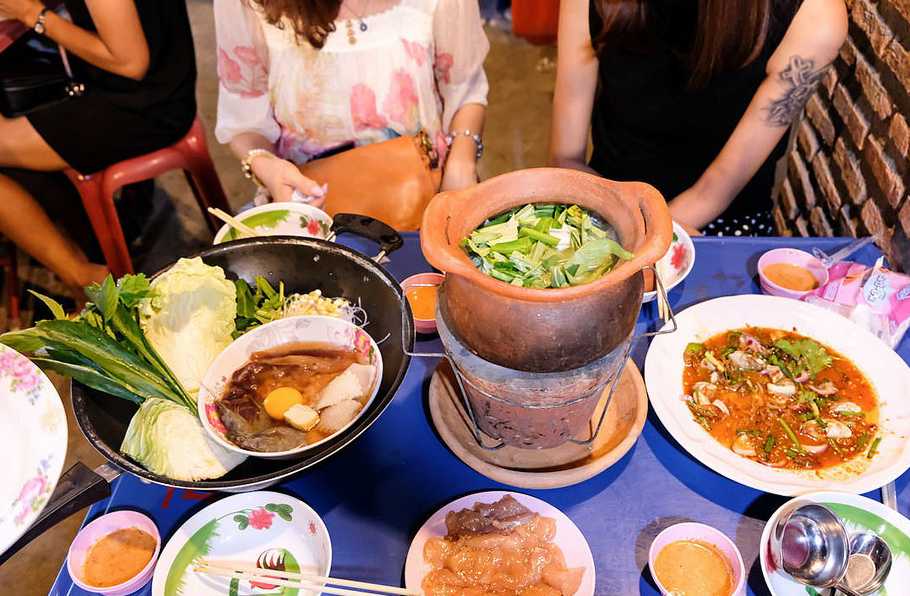 Phuket-Don’t think that Thailand only has Tom Yum Goong, learn about these traditional Thai hot pots