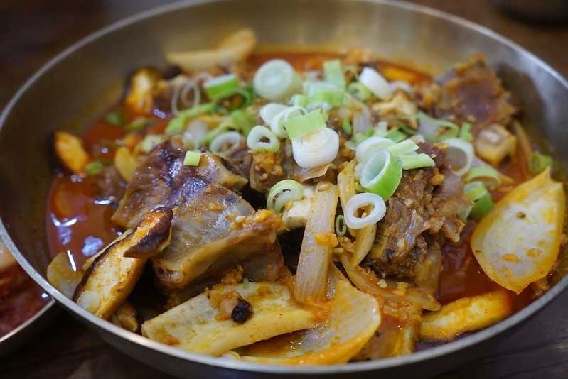 Busan/Jeju-Jeju Island, Uiryeong buckwheat. Delicious beef ribs and buckwheat noodles