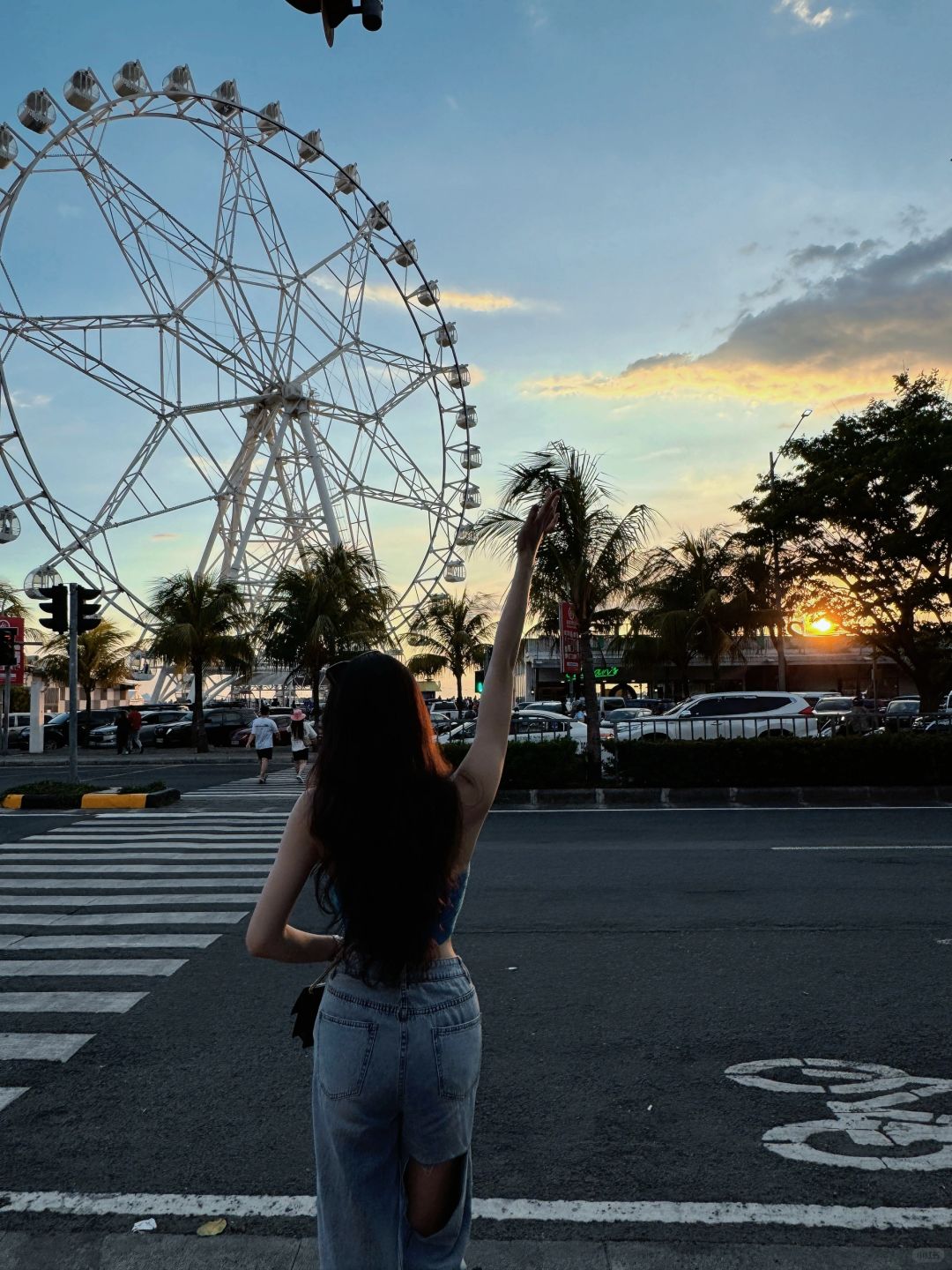 Manila/Luzon-The sunset view of Manila Bay is one of the top ten most beautiful sunsets in the world