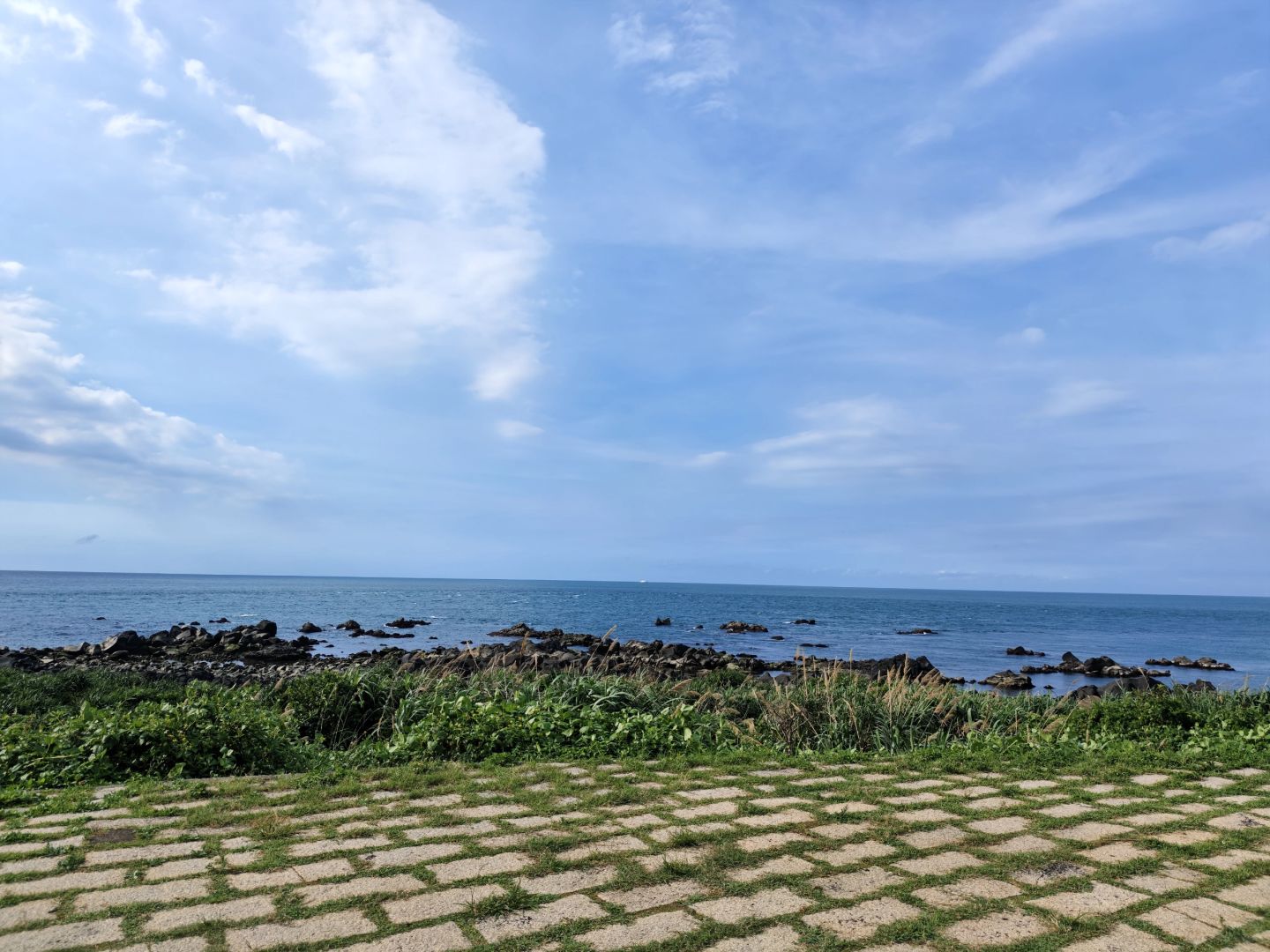 Taiwan-The Fugui Cape Lighthouse, the northernmost point of Taiwan, has a unique seaside view