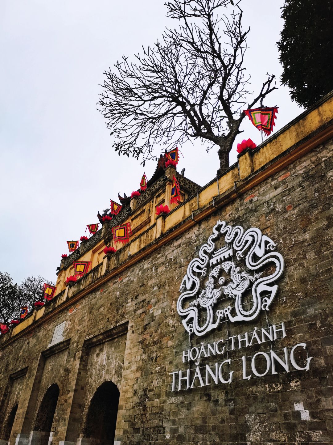 Hanoi-Thang Long Palace, St. Joseph's Cathedral, Hoan Kiem Lake. Hanoi City Walking Tour