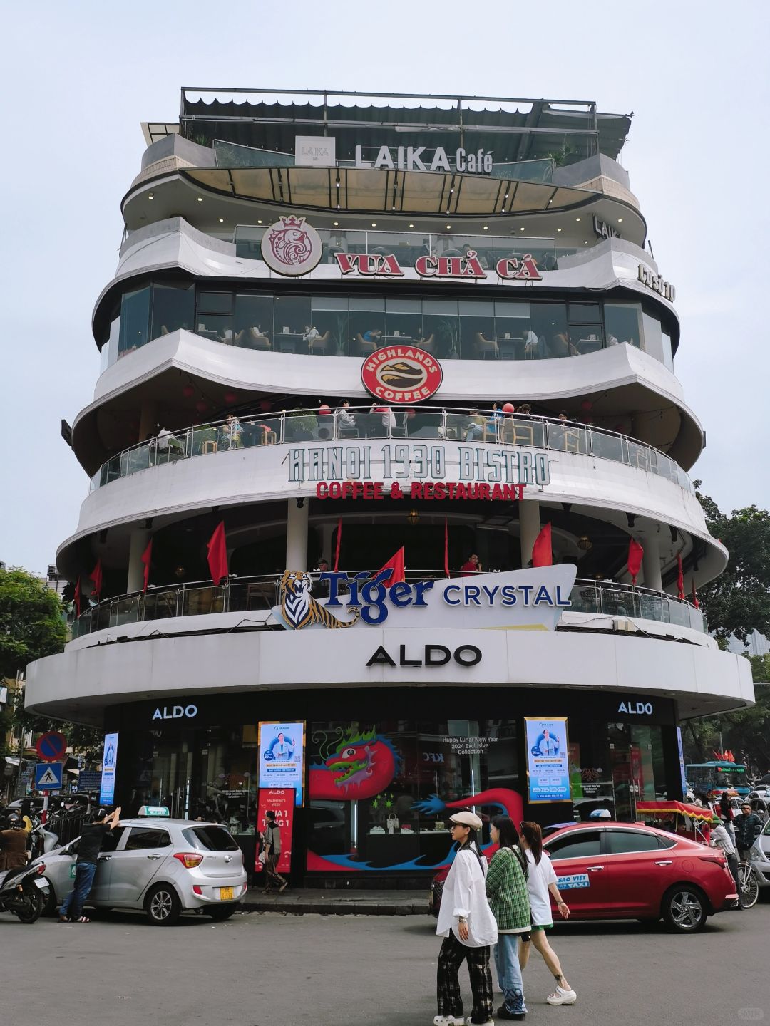 Hanoi-Thang Long Palace, St. Joseph's Cathedral, Hoan Kiem Lake. Hanoi City Walking Tour