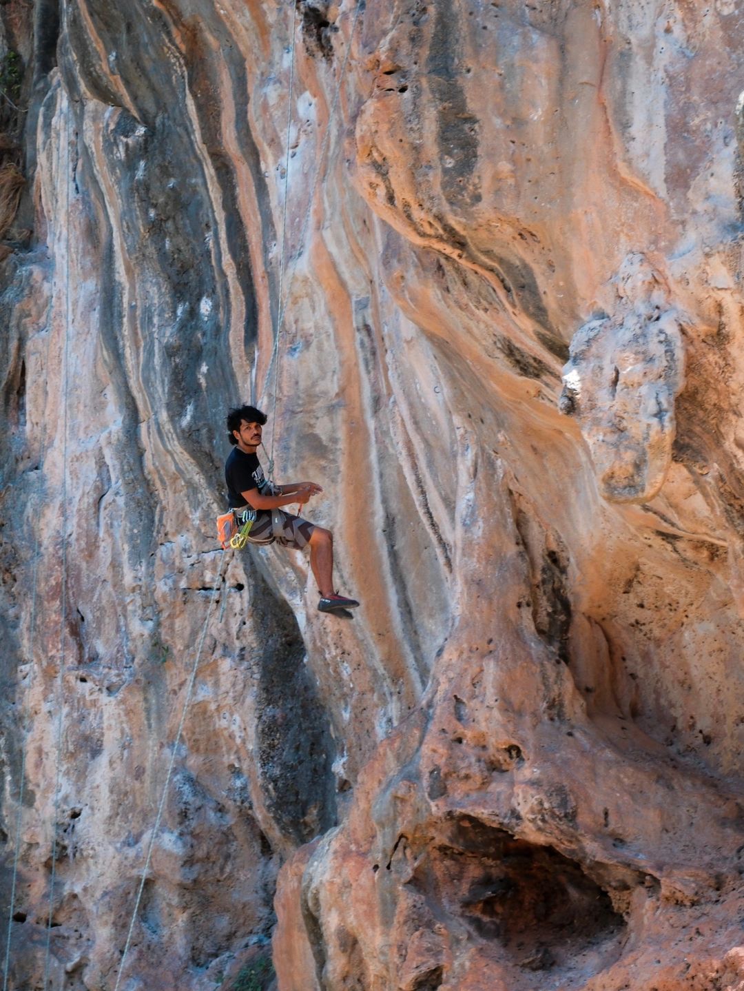 Krabi-Krabi Island Hopping Tour, Railay Island is suitable for lazy people and cheap