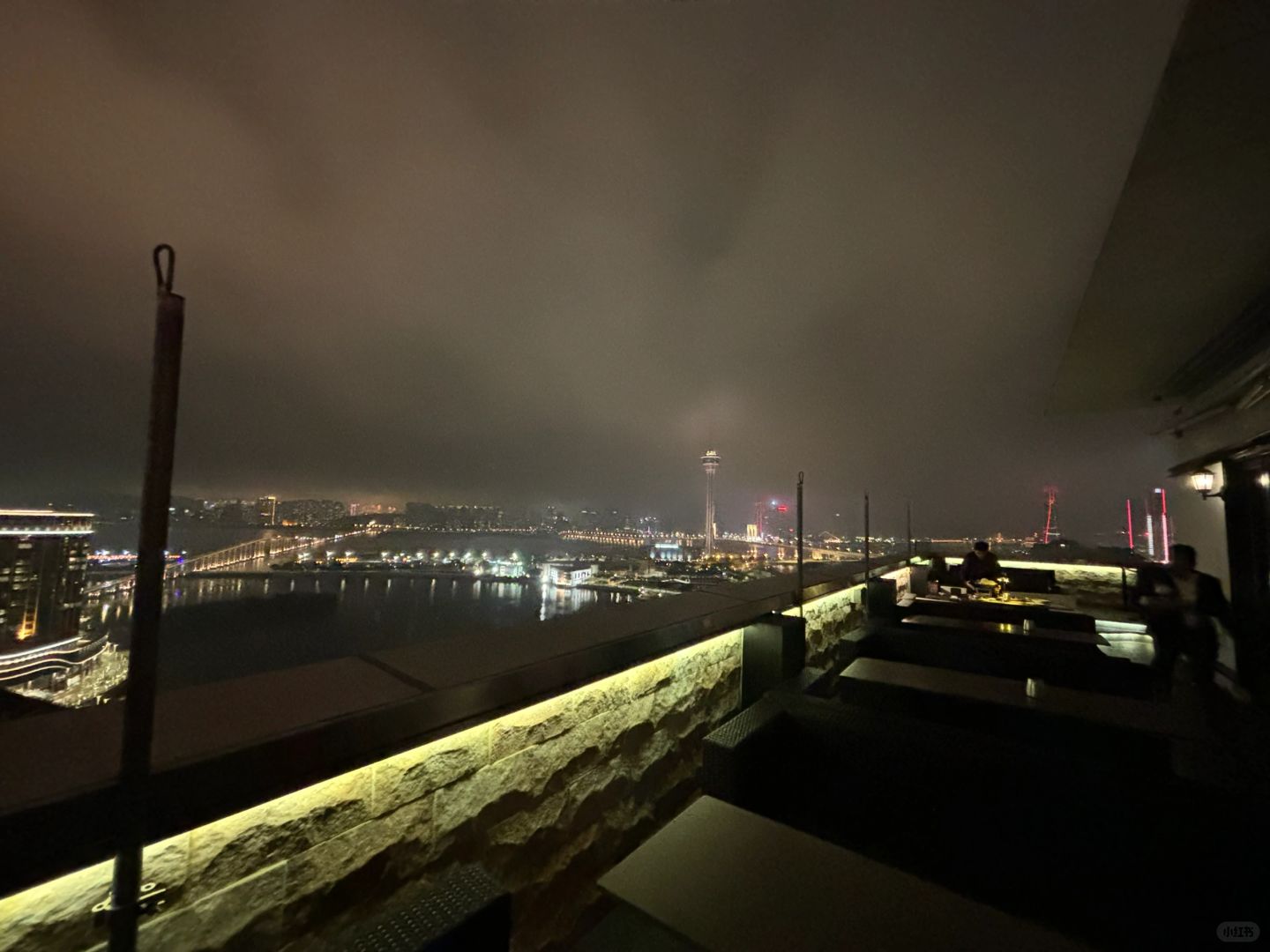 Macao-SKY21 stays in one of the hottest bars in Macau, with a stunning outdoor bar at night