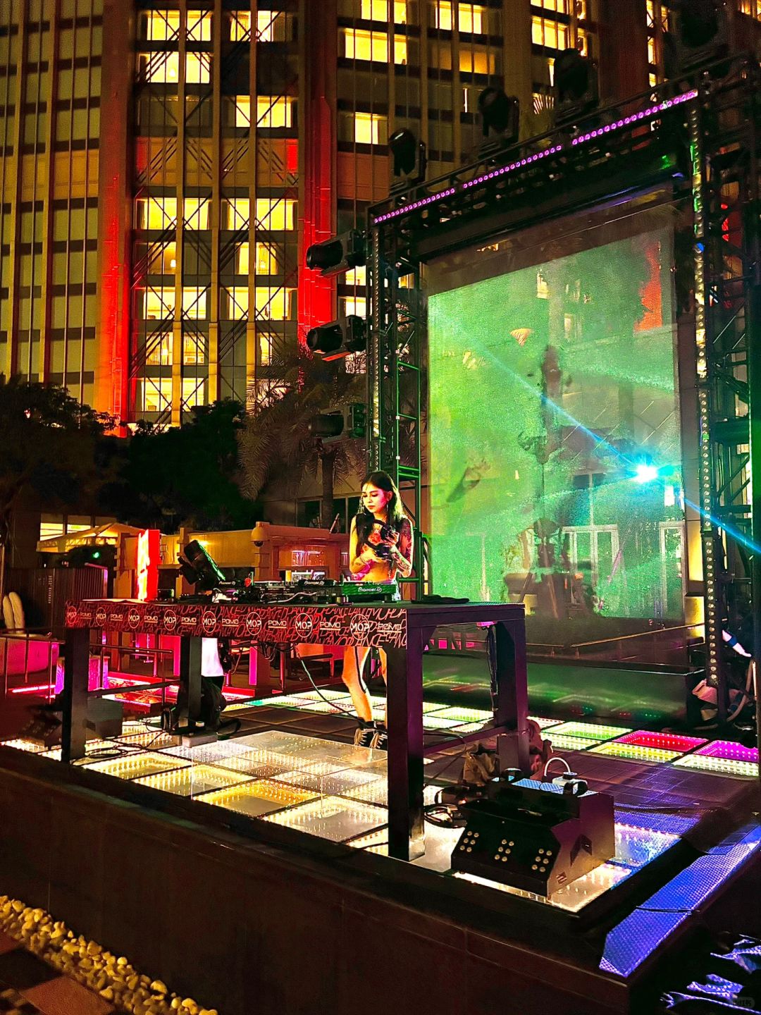 Macao-Macau Mop Bar, the nightlife place with the highest probability of meeting celebrities