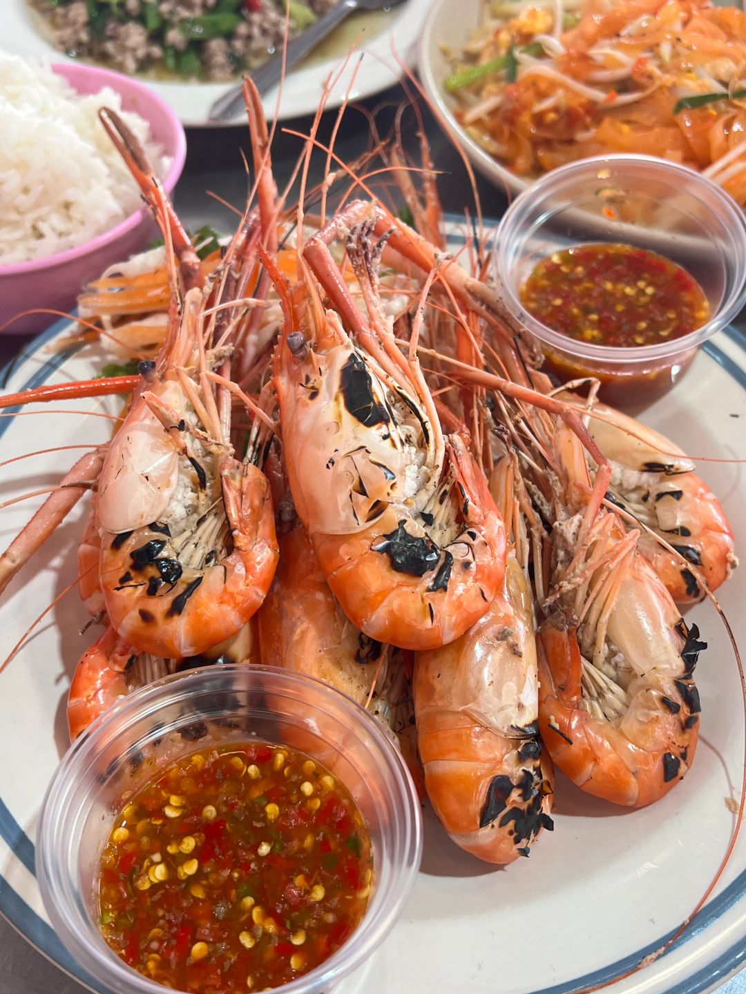 Pattaya-TAAN FOOD&DRINK, a seafood food stall in Pattaya, free watermelon and chewing gum