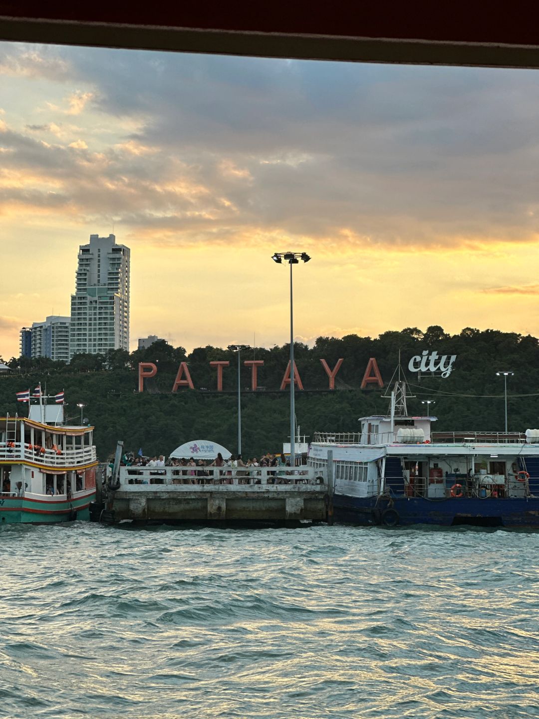 Pattaya-Pattaya Temple of Truth, Koh Larn attractions tour,🍞 taste Keaw kaphrao pu Thai food