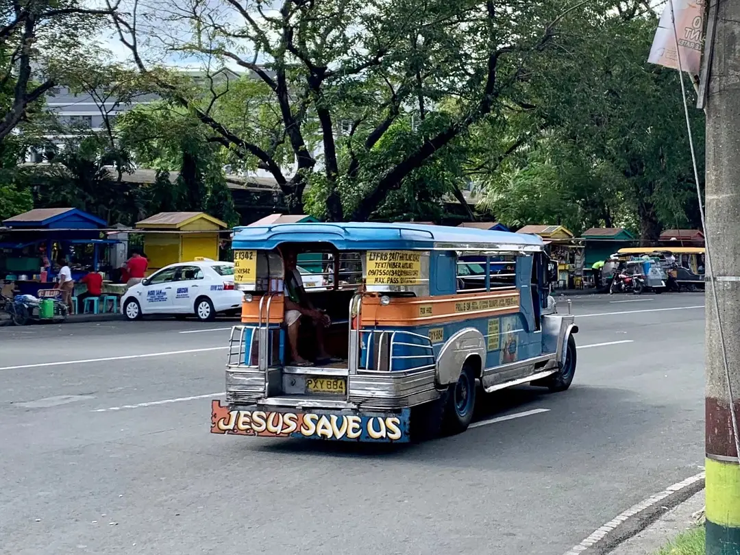 Manila/Luzon-Manila is a very interesting metropolis: a combination of chaos and diversity